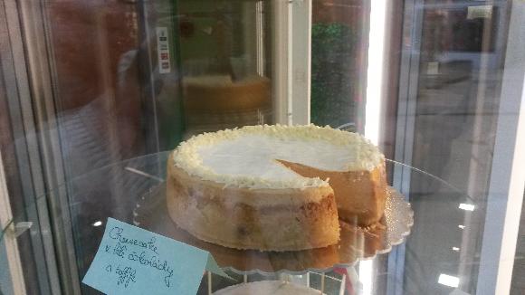 Sernik-cheesecake z bílé čoko a toffe